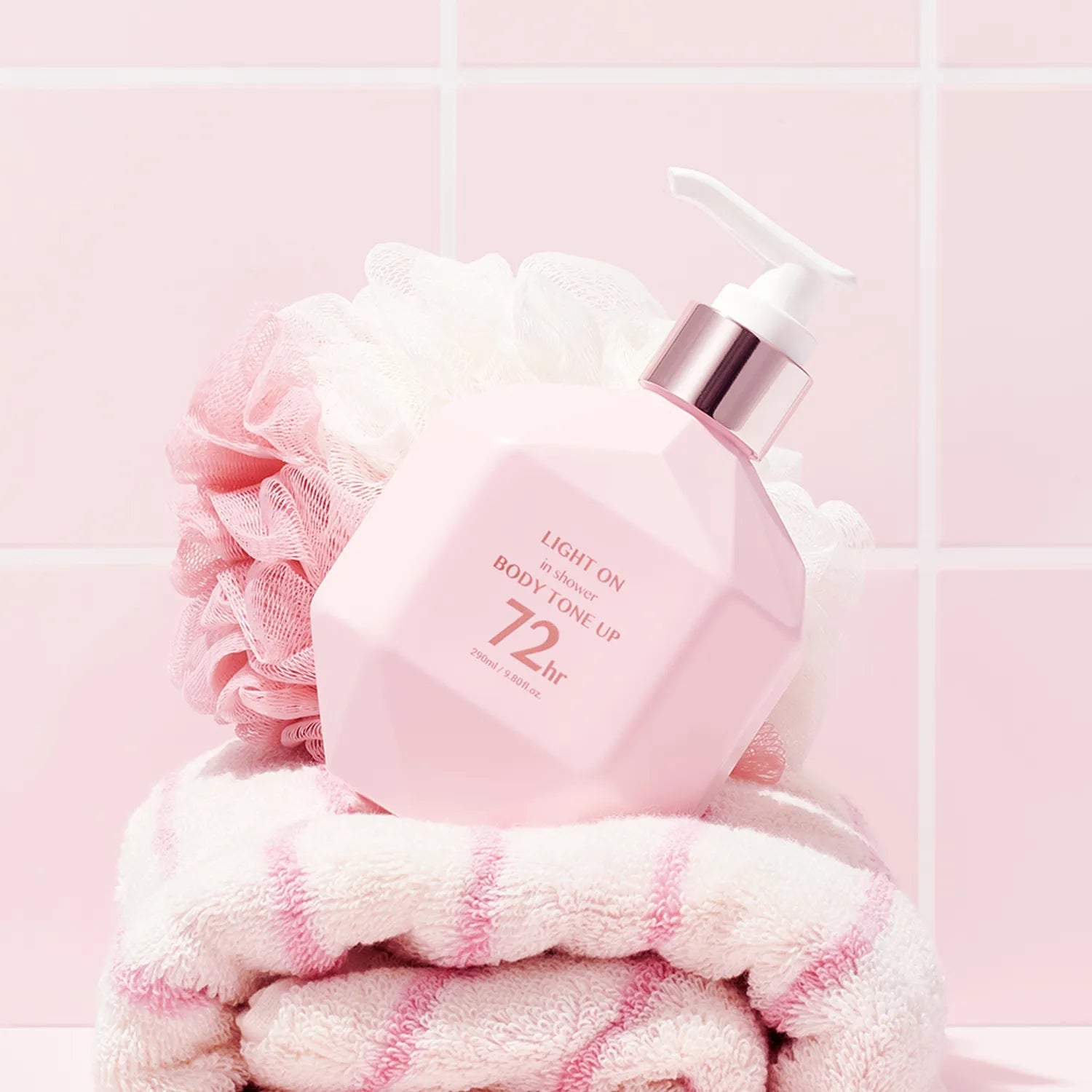 [B.O.M] LIGHT ON in Shower Body Tone up 72hr (290ml) - Palace Beauty